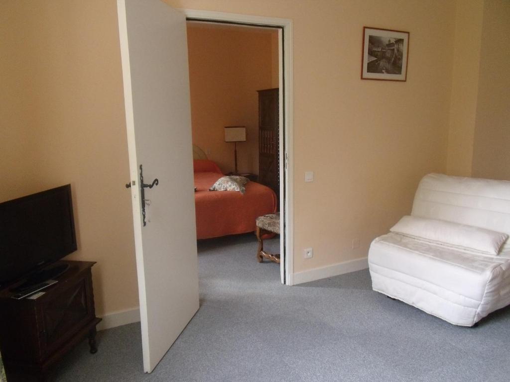 Hotel Restaurant L'Ecluse Antonne-et-Trigonant Room photo